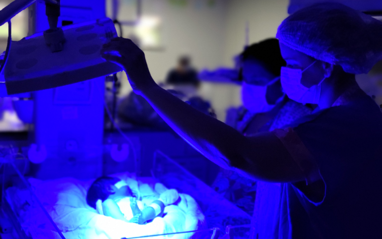 Fototerapia neonatal domiciliar é segura? Evidências e boas práticas